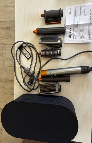 Dyson Airwrap Gris-Dorado, estuche y garantía