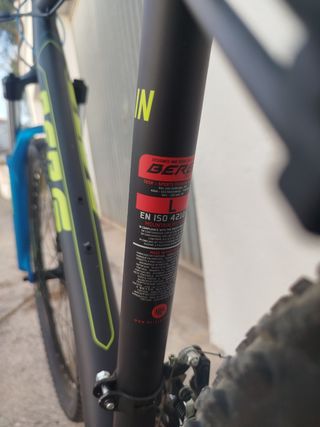 Bicicleta Berg 27.5" montaña