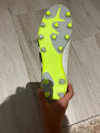 Adidas Predator: Botas Fútbol - Casi nuevas