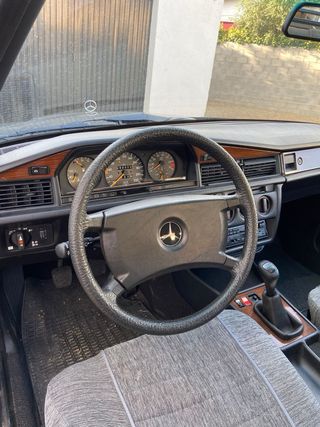 Mercedes-Benz 190E 1993
