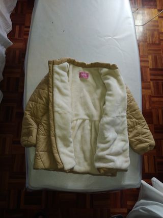 Cazadora acolchada beige niña