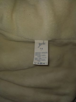 Cazadora acolchada beige niña