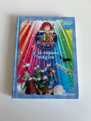 Kika Superbruja y la espada mágica (Ed. COLOR)