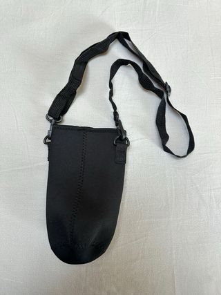 Porta borraccia nero con tracolla