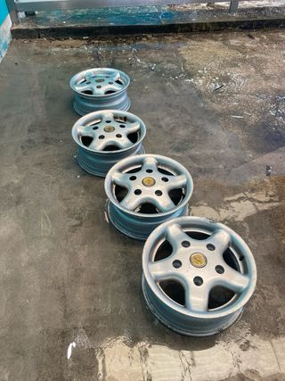 4 Llantas aluminio usadas sin neumáticos 