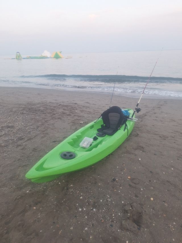 Kayak piragua 3m autovaciable y de pesca