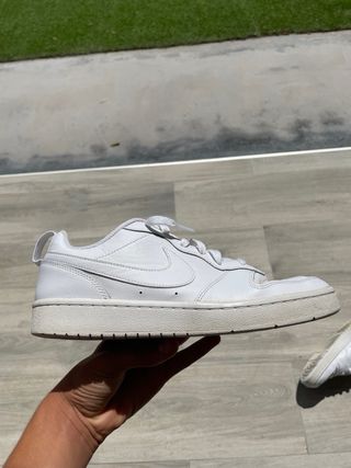 Zapatillas Nike blancas estilo Air Force 