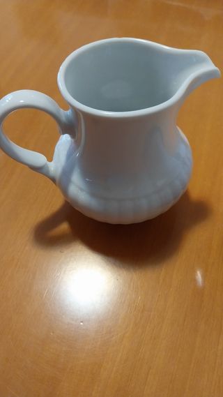 Set caffè: 2 tazze grandi + zuccheriera e lattiera