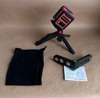 Nivel láser autonivelante hilda + accesorios