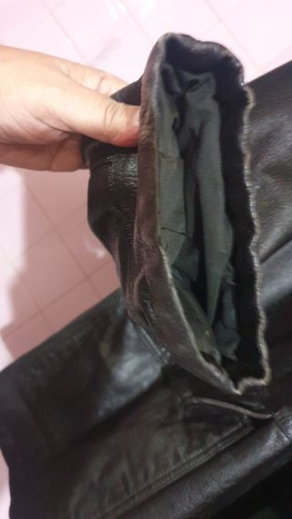 Chaquetón cuero negro