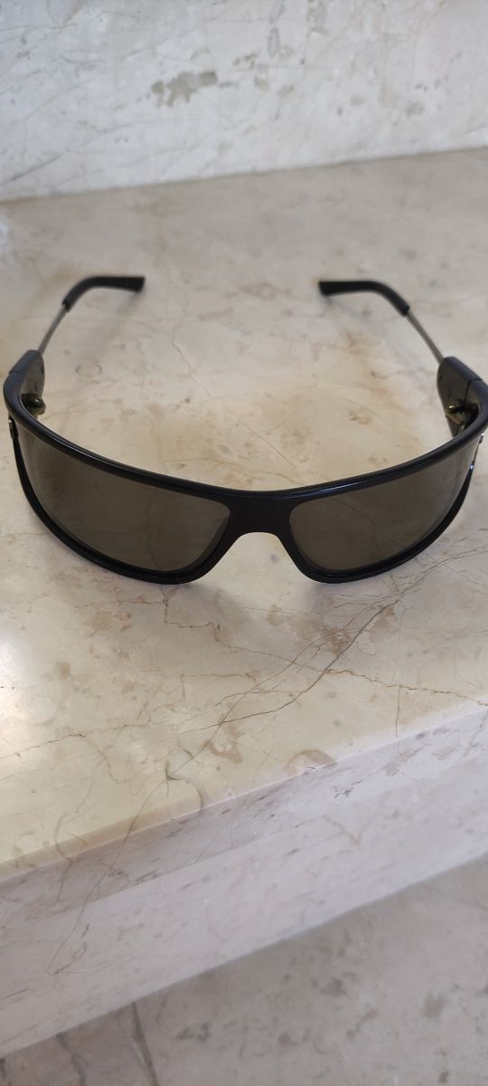 Gafas sol - Negras y Plateadas