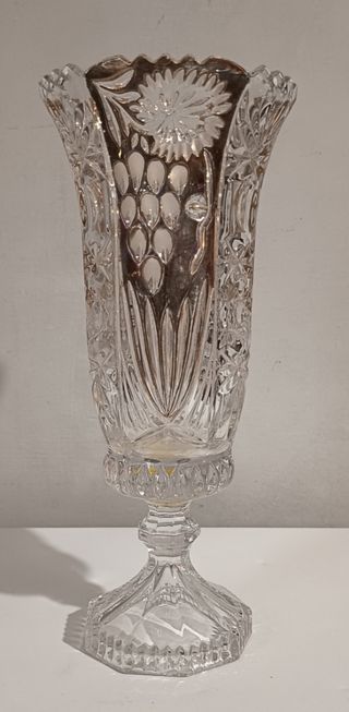 Lussuoso vaso-calice vintage in cristallo inciso 