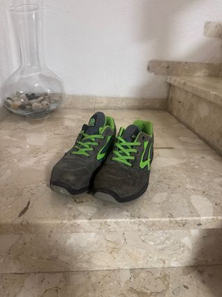 Zapatos seguridad Grises-Verdes
