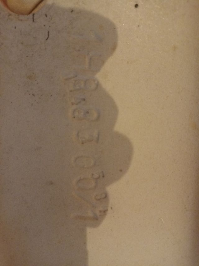 Tapa cisterna ROCA Victoria naranja