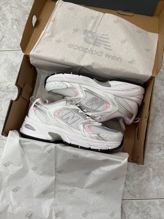 Zapatillas New Balance 530 - Rosa y Blanco