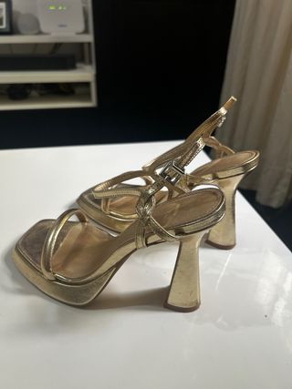 Sandalias tacón dorado, Mim. Talla 39