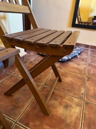 2 Sillas plegables de madera