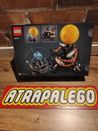 Lego 42179 Technic Planeta Tierra y Luna