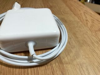 Cargador MacBook 60W original de APPLE