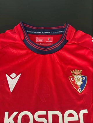 Kit Camiseta y Pantalón del Osasuna talla 11 años
