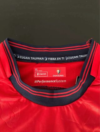 Kit Camiseta y Pantalón del Osasuna talla 11 años
