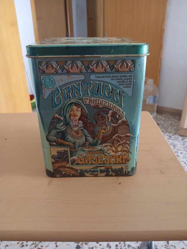 Lata vintage Cantucci Gadeschi