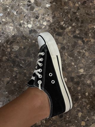Zapatillas de tela negras talla 36.