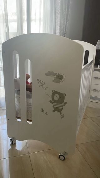Cuna bebé blanca 