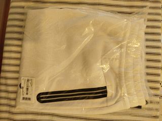 Ropa EA7 Emporio Armani 