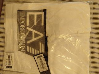 Ropa EA7 Emporio Armani 