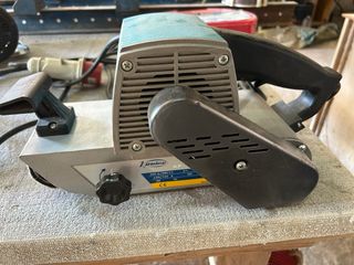 Lijadora banda Virutex AF 11 - 900W