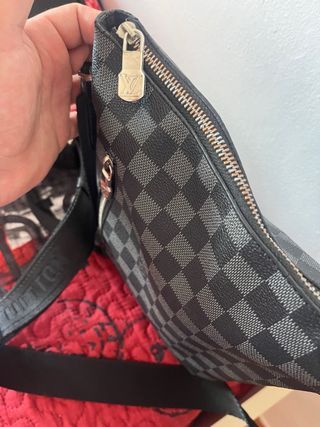 Louis Vuitton - Mochila Negra