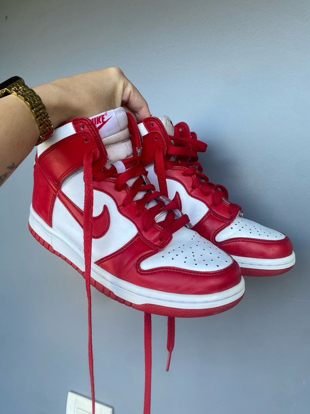Nike Dunk High - rojas y blancas