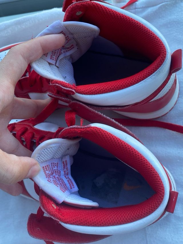 Nike Dunk High - rojas y blancas