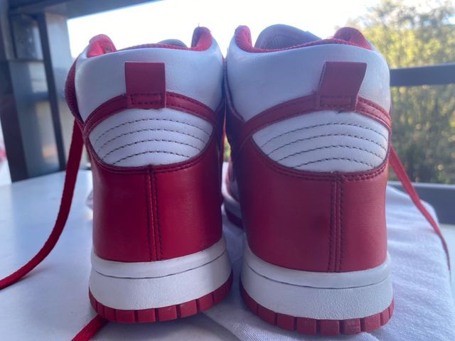 Nike Dunk High - rojas y blancas