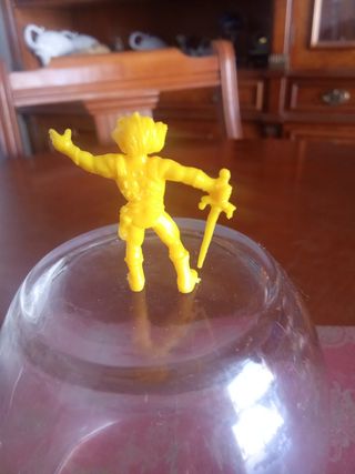 Dunkin He-Man vintage amarilla