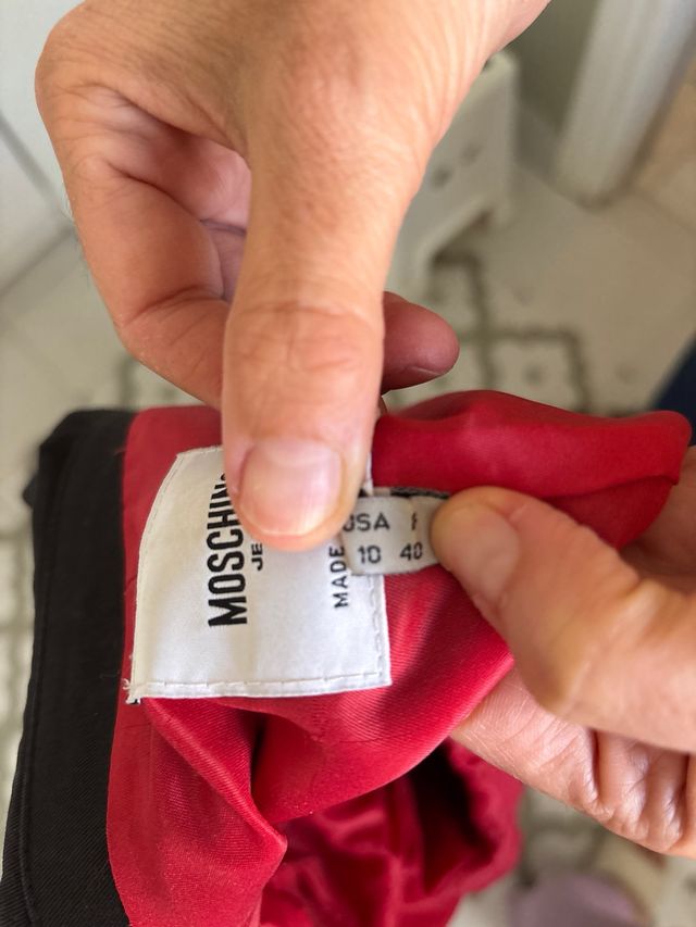 Chaqueta Moschino negra-roja