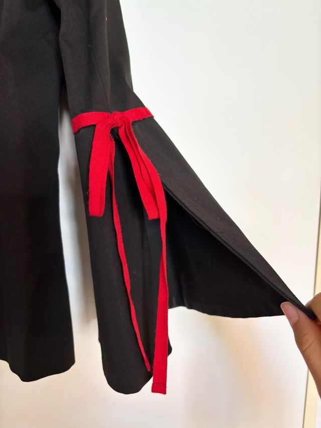 Chaqueta Moschino negra-roja