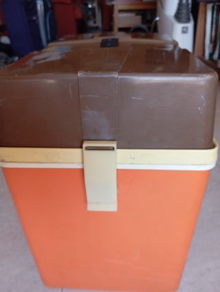 Nevera portátil vintage años 70