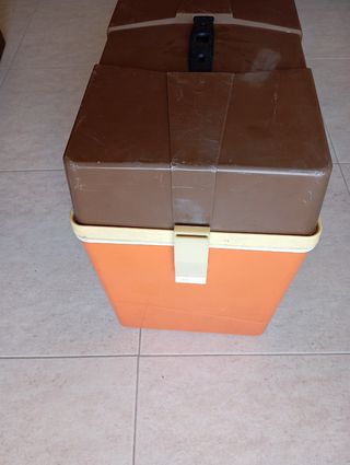 Nevera portátil vintage años 70