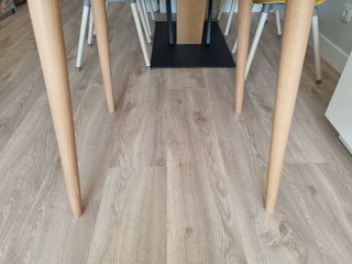 Mesa comedor ovalada blanca