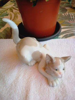 Gatito Lladró porcelana