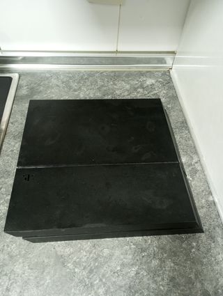 PS4 (PlayStation 4) 1TB + 2 mandos