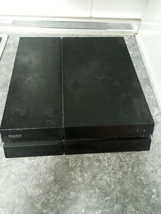 PS4 (PlayStation 4) 1TB + 2 mandos