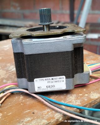 Motor paso a paso KH56JM2U014A05