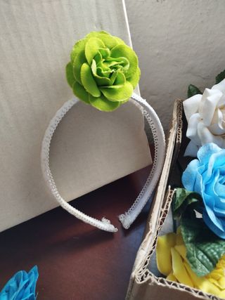 Lote flamenco: pendientes y flores
