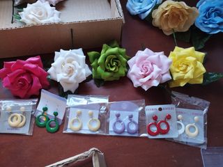 Lote flamenco: pendientes y flores