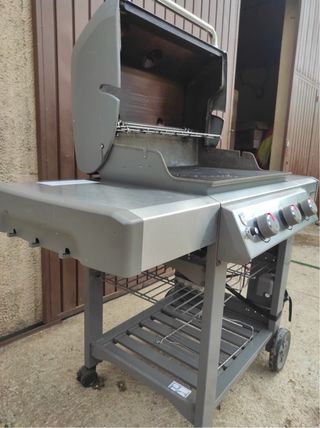 Barbecue a gas Weber Genesis II E-410