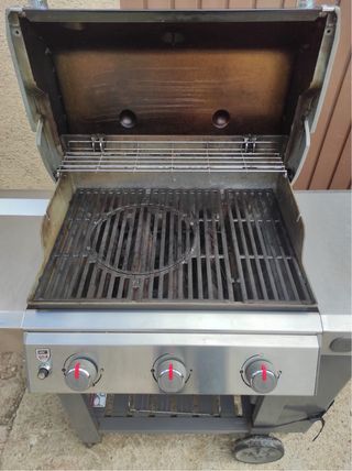 Barbecue a gas Weber Genesis II E-410