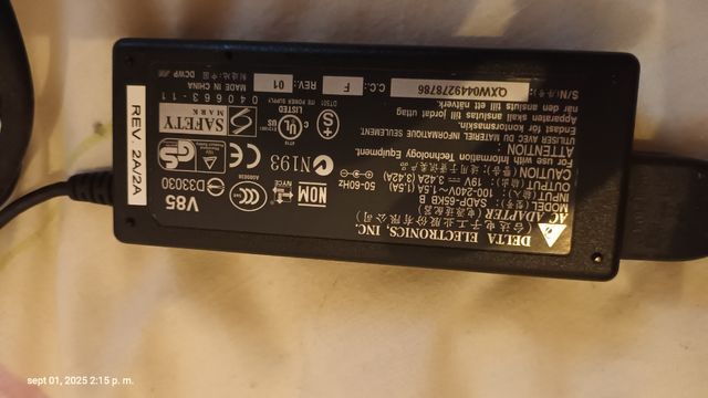 Cargador Delta Electronics